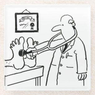 Dessous-de-verre En Verre Docteur utilisant son stéthoscope à pieds. Drôle