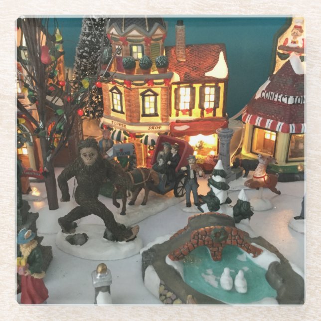 Dessous-de-verre En Verre village de Noël miniature avec Bigfoot (Devant)