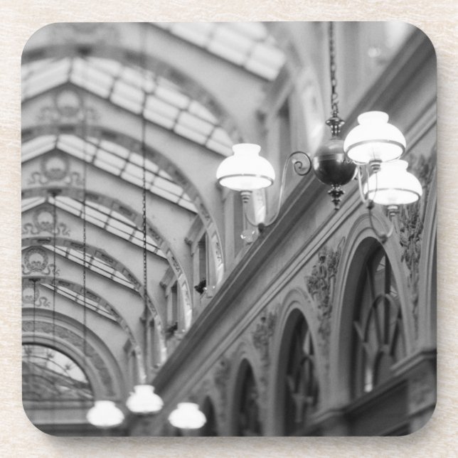 Dessous-de-verre Europe, France, Paris. Intérieur, Galerie (Devant)