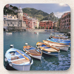 Dessous-de-verre Europe, Italie, Vernazza. Bateaux aux couleurs viv