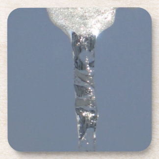 Dessous-de-verre Grande Icicule Dans Le Ciel Bleu