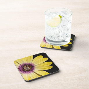 Dessous-de-verre Marguerite africaine jaune sur fond floral noir