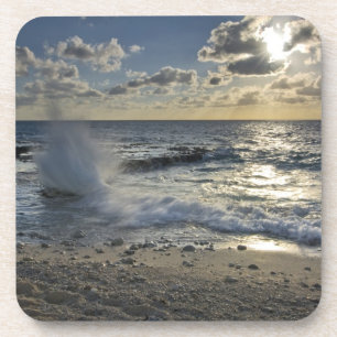 Dessous-de-verre Mer des Caraïbes, îles Caïmanes.  Foules écras