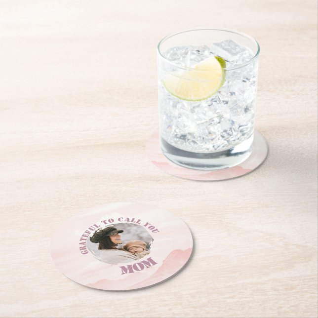 Dessous-de-verre Rond En Papier Dessous de verre en papier rose Pastel personnalis (En situation)