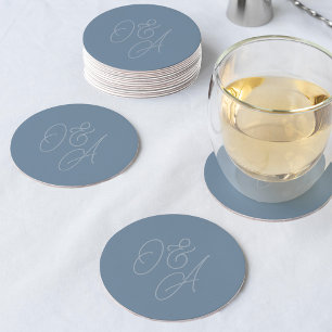Dessous-de-verre Rond En Papier Dusty Blue   Mariage de monogramme de script surdi