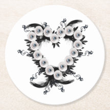 Forme de coeur en plume et perle noire