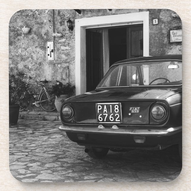 Dessous-de-verre Voiture FIAT vintage en Italie en monochrome (Devant)