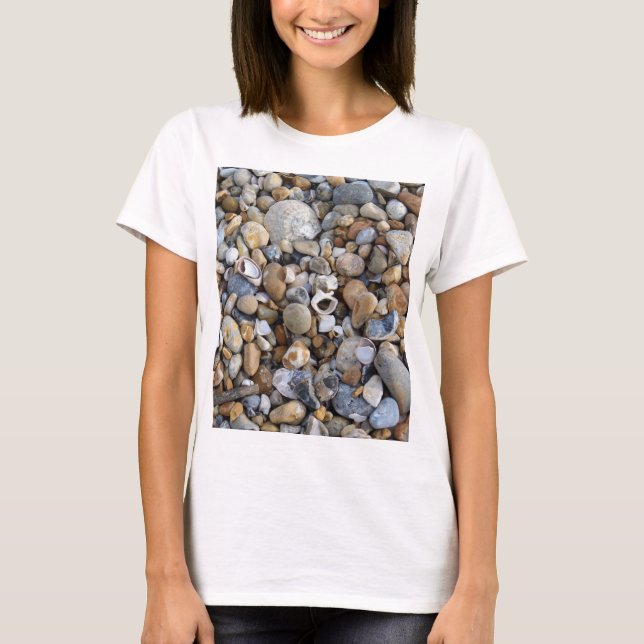 Destination beach. T-Shirt (Front)