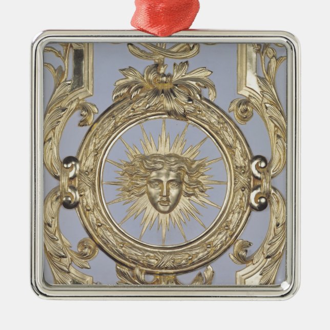 Detail of panelling depicting metal ornament (Front)