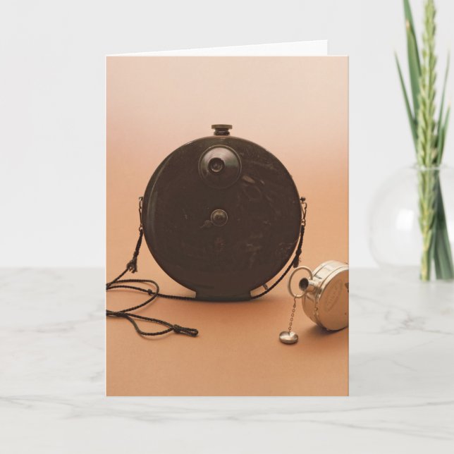 Detective cameras card (Front)