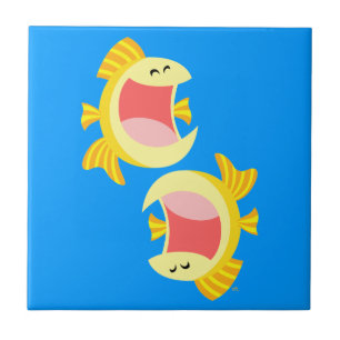 Deux carreaux de poisson carrelés et des Trivets