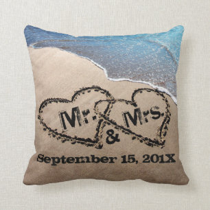 Deux Coeurs Dans Le Coussin De Mariage Sand Beach