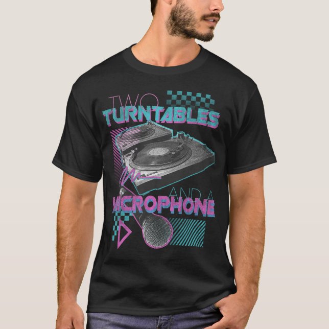 Deux Tourne-disques et un T-shirt d'hommes de (Devant)