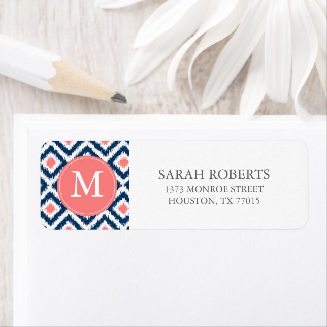 Diamants de corail bleu monogramme Ikat Motif (En situation)