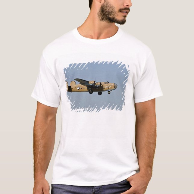 Diamond Lil B-24 Bomber, landing at Oshkosh, T-Shirt (Front)