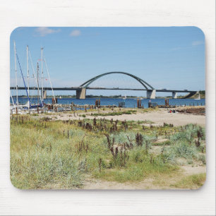 Diesel ICE auf der Fehmarnsundbrücke Mouse Pad