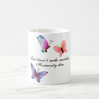 "DIEU NE FAIT PAS D'ERREURS" 11 oz. MUG DE CAFÉ