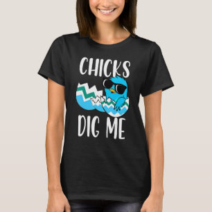 Digging Chicks   Happy Easter Day T-Shirt
