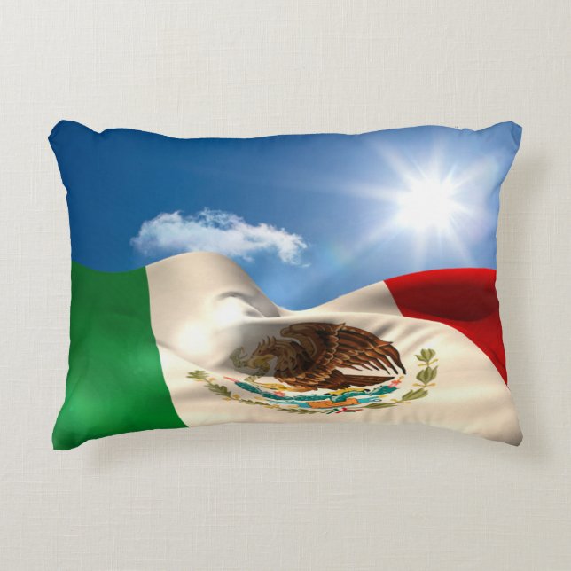 Digitally Generated Mexico Flag Rippling Accent Pillow (Front)