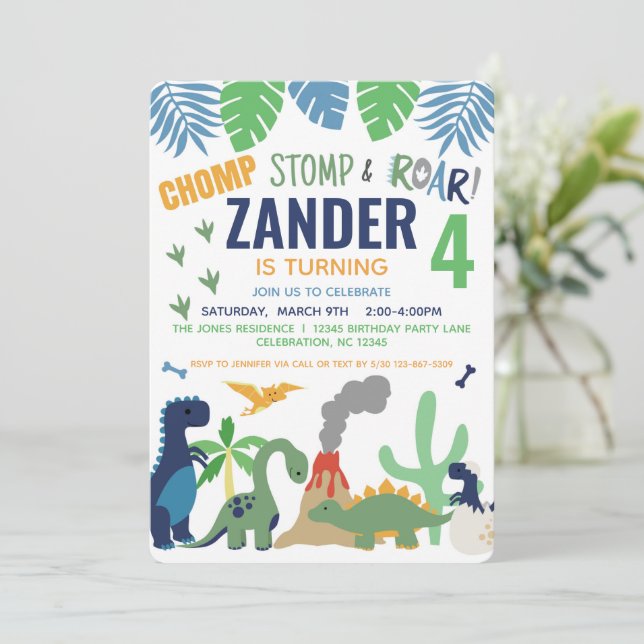 Dinosaur Anniversaire de fête Invitation pour garç (Debout devant)