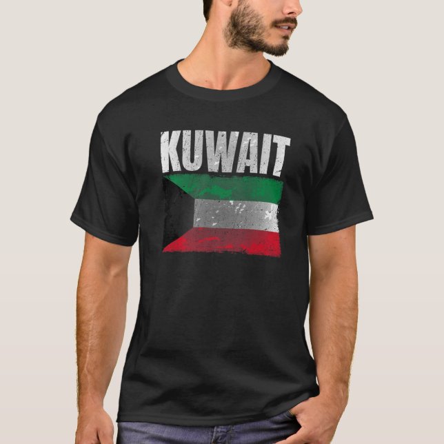 Distressed Kuwait Flag Graphic For Men Women Kids T-Shirt (Front)