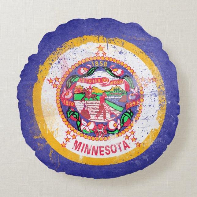 Distressed Minnesota State Flag Round Pillow (Front)