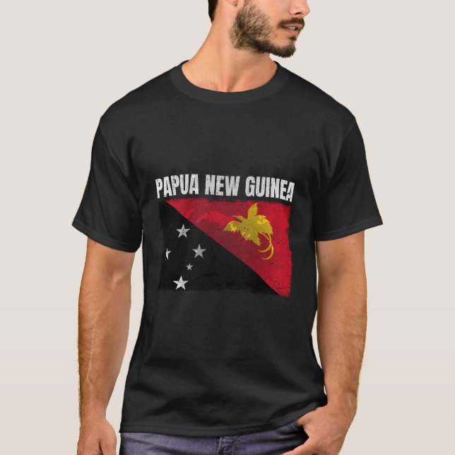 Distressed Papua New Guinea Flag Papua New Guinean T-Shirt (Front)