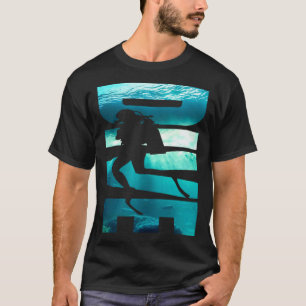 Dive Undersea Scuba Snorkelling Seascape for Divin T-Shirt