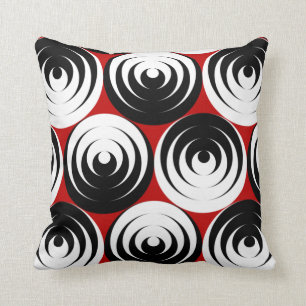 Dizzy circles throw pillow