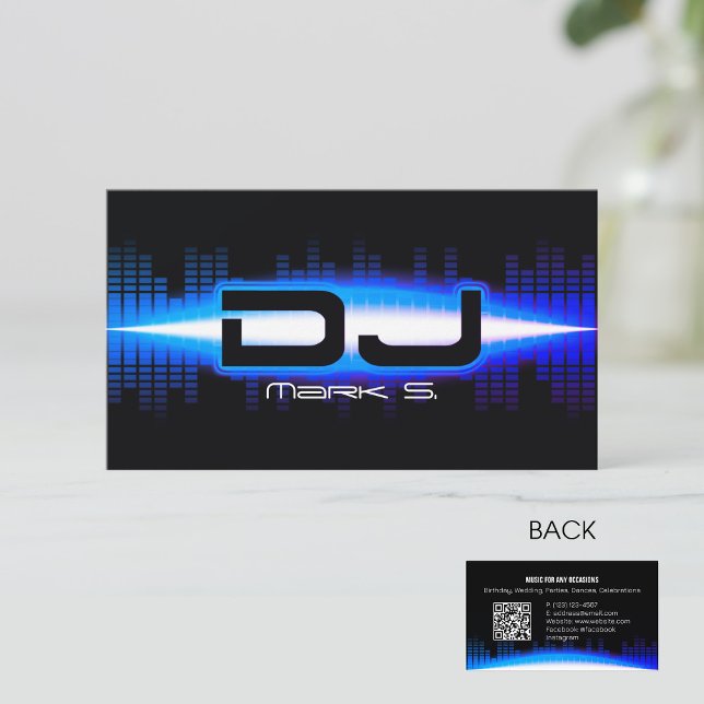 DJ Modern Royal Blue Carte de visite avec code QR (Créateur téléchargé)