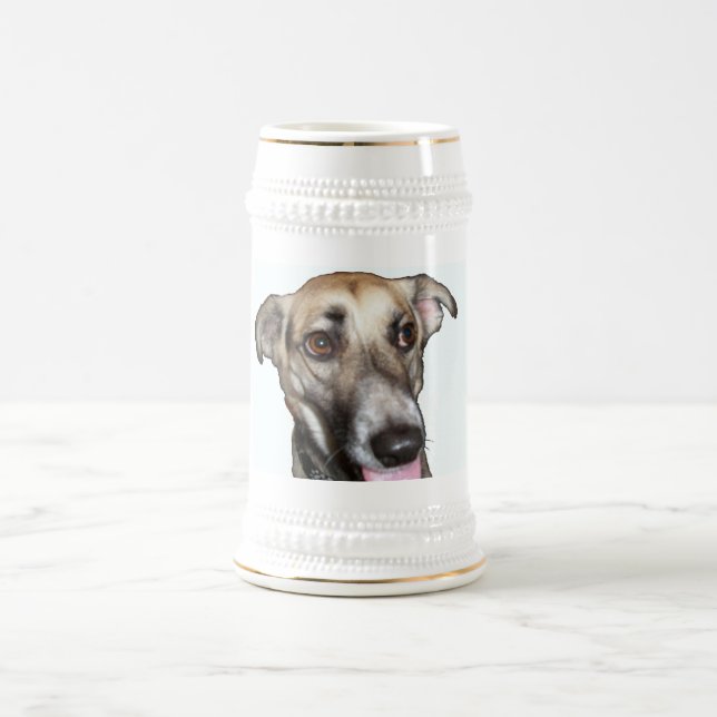 Dog 2, Stein (Center)