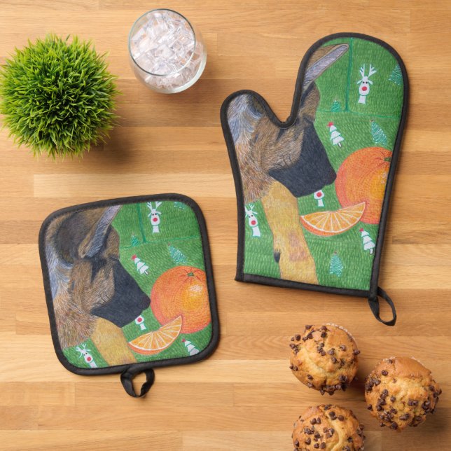 Dog and orange oven mitt & pot holder set (Top Down)