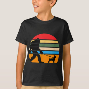 Dog Lover Bigfoot Retro Design Chihuahua Vintage T-Shirt