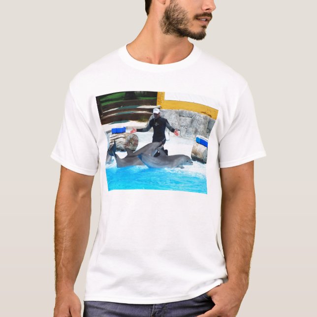 Dolphins greet the trainer T-Shirt (Front)