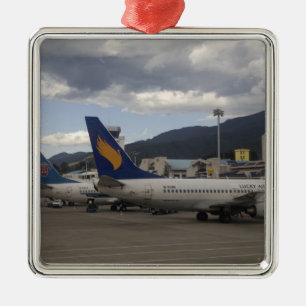 Domestic Chinese jet airliners lined up at Metal Ornament