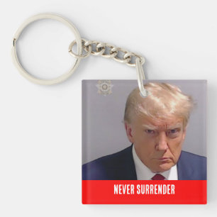 Donald Trump 2024 Never Surrender Button Keychain