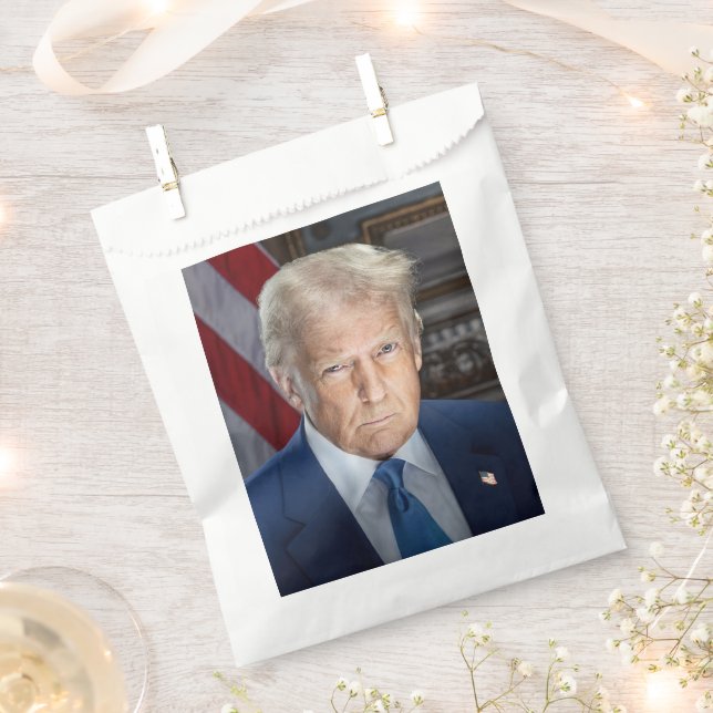 Donald Trump 2025 American President Portrait Favour Bag (Clipped)