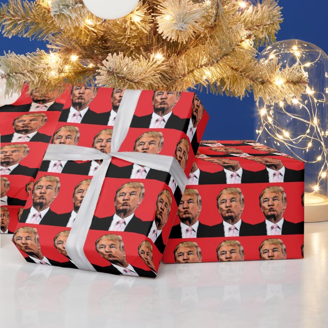 DONALD TRUMP KISS CHRISTMAS WRAPPING PAPER (Holidays)