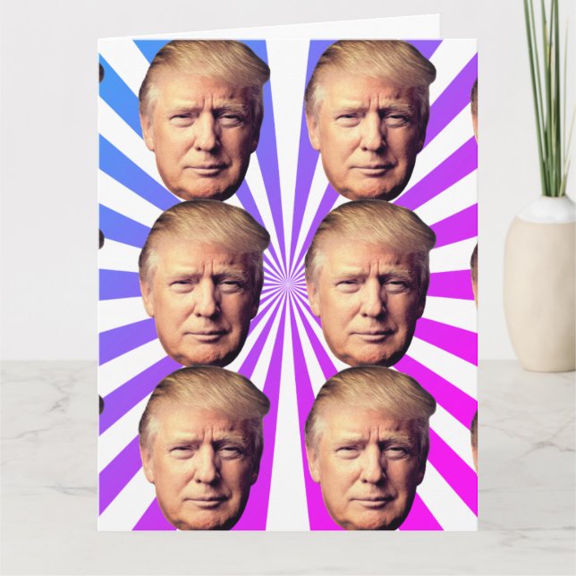 DONALD TRUMP OBTENEZ UNE CARTE BIEN SURTAILLÉE (Devant)