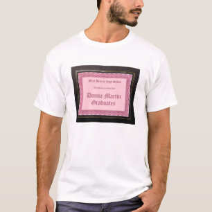 Donna Martin reçoit un diplôme le T-shirt de