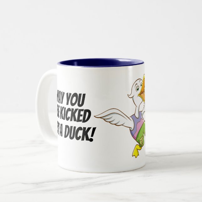 Donné un coup de pied par le canard ! Tasse (Devant gauche)