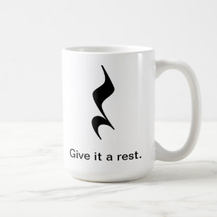 Donnez-lui un repos. Tasse de musique pour des