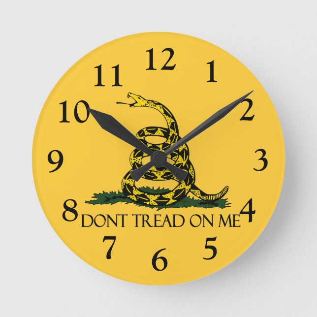 Don't Tread on Me, Gadsden Flag Patriotic History Round Clock (Front)