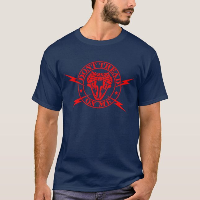 dont tread on me T-Shirt (Front)