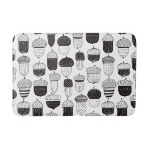 Doodle acorns autumn pattern bath mat
