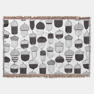 Doodle acorns autumn pattern throw blanket