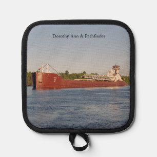 Dorothy Ann & Pathfinder pot holder