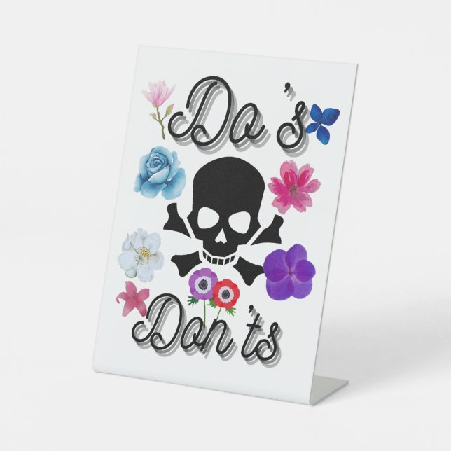 Do's and Don'ts Pedestal Sign (Front)