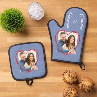 Double heart personalized photo & names on blue oven mitt & pot holder set