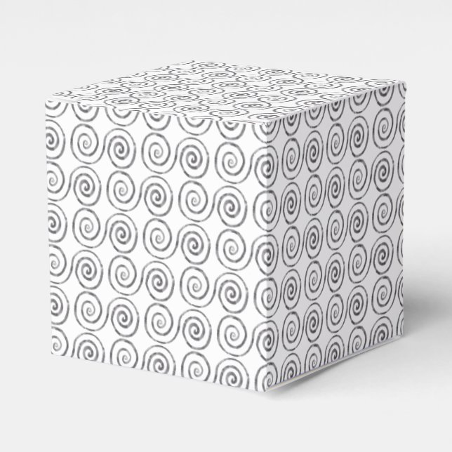 Double Spiral Celtic Pattern Favor Box (Front Side)
